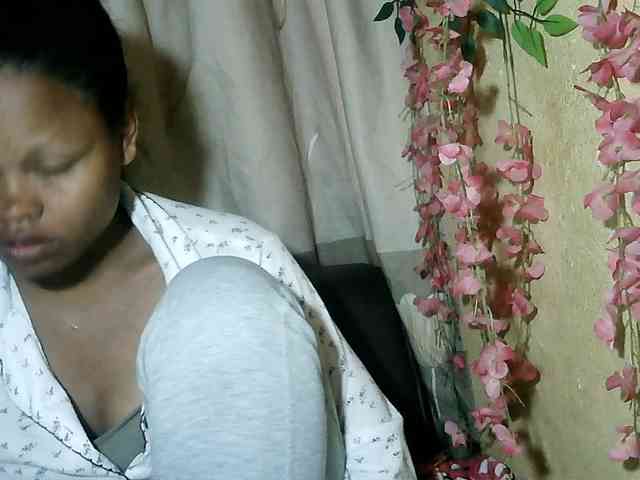 Pussy01lips webcam