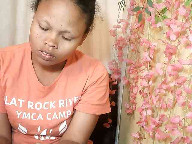 Pussy01lips webcam