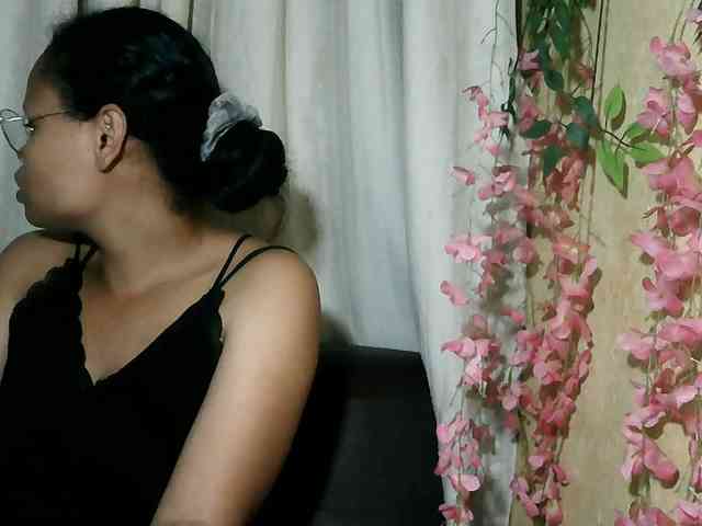 Pussy01lips webcam