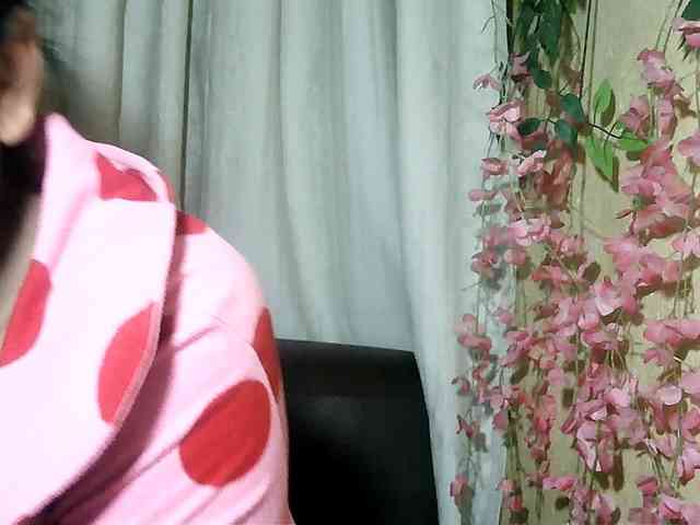 Pussy01lips webcam