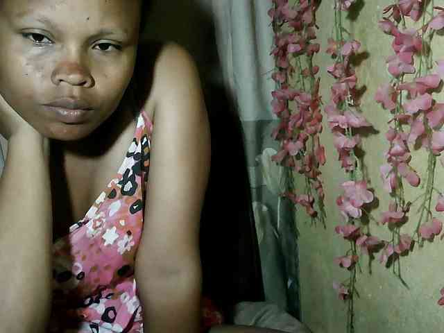 Pussy01lips webcam