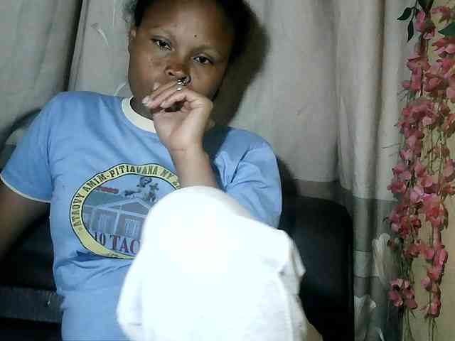 Pussy01lips webcam