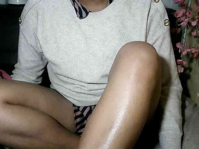 Pussy01lips webcam