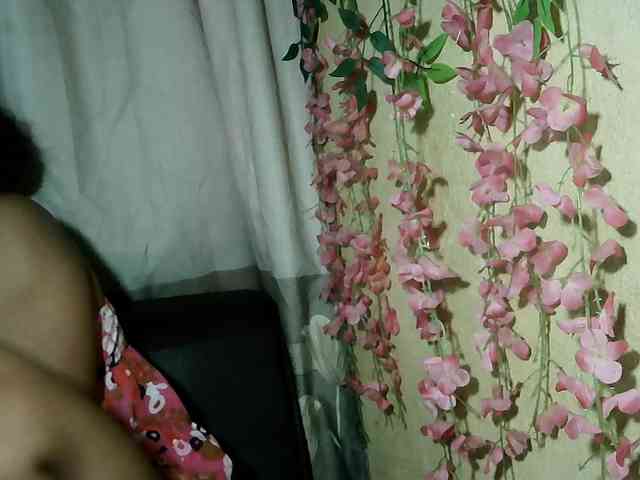 Pussy01lips webcam