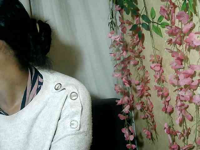 Pussy01lips webcam