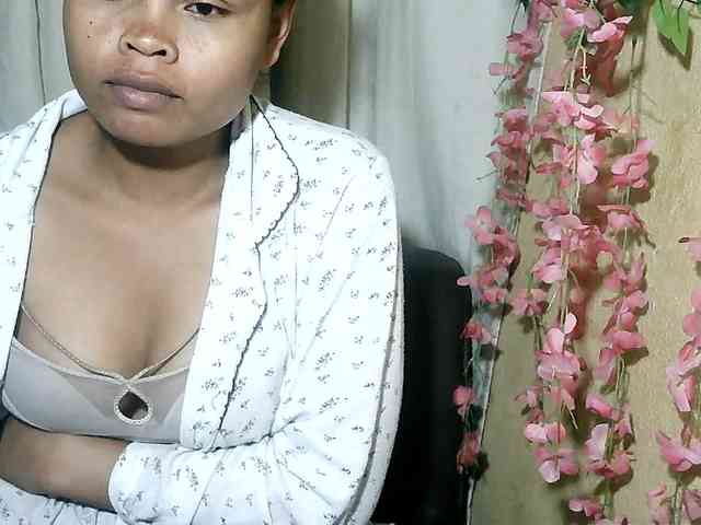Pussy01lips webcam
