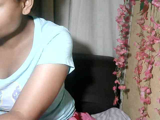 Pussy01lips webcam