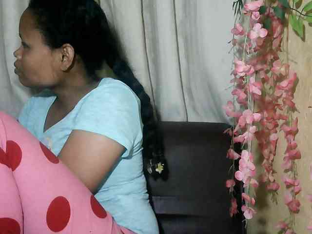 Pussy01lips webcam