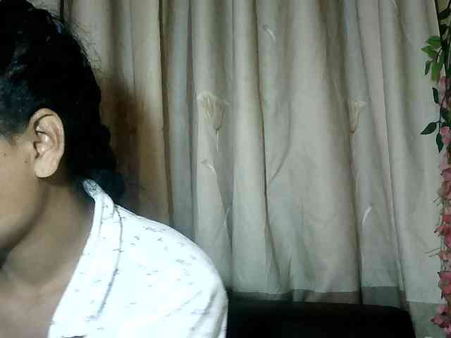 Pussy01lips webcam