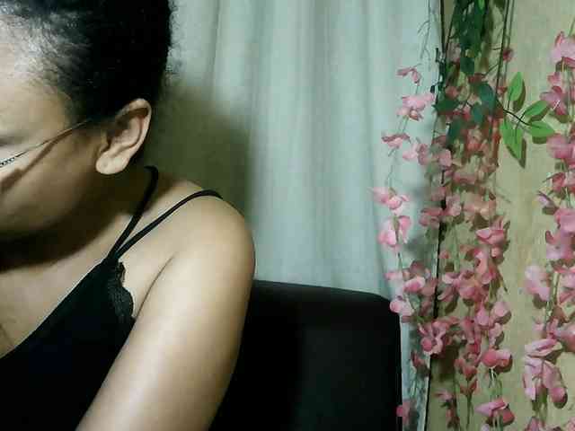 Pussy01lips webcam