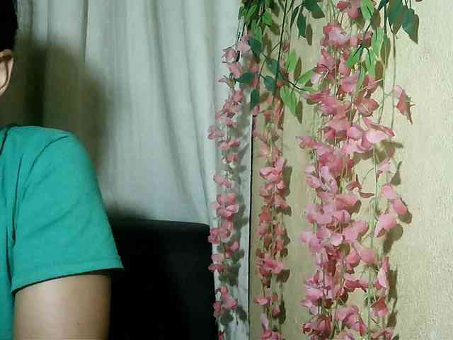 Pussy01lips webcam