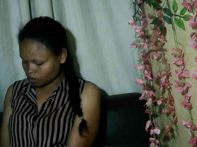 Pussy01lips webcam