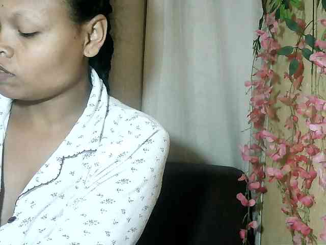 Pussy01lips webcam