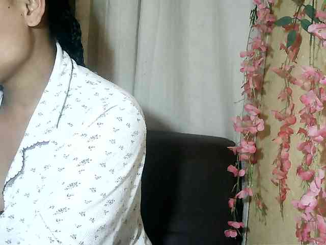 Pussy01lips webcam