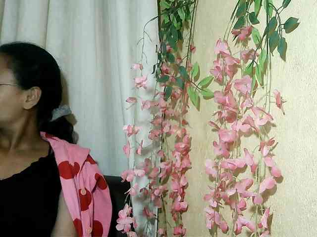 Pussy01lips webcam