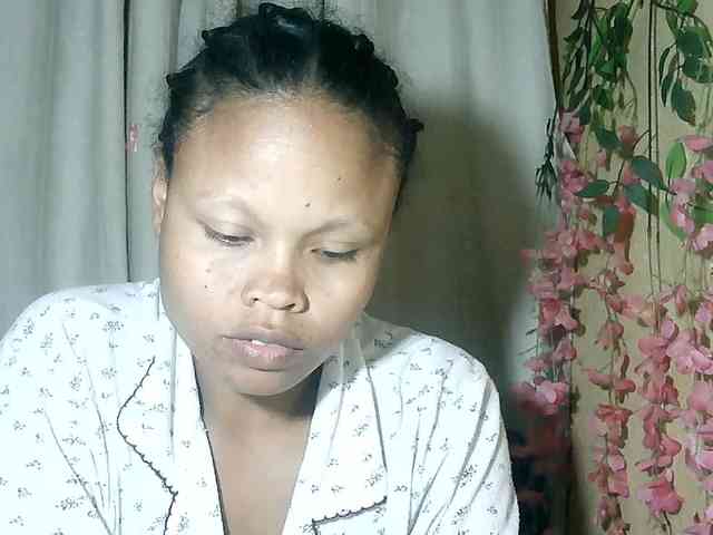 Pussy01lips webcam