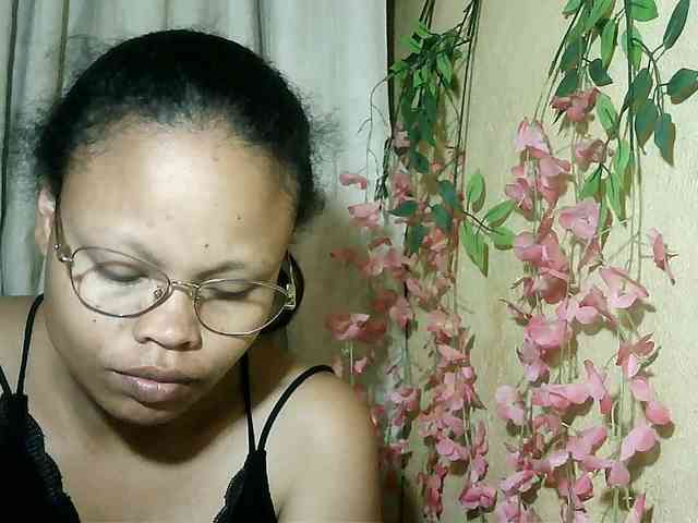 Pussy01lips webcam