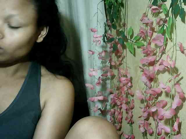 Pussy01lips webcam