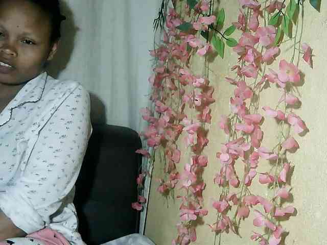 Pussy01lips webcam