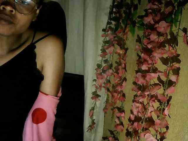 Pussy01lips webcam