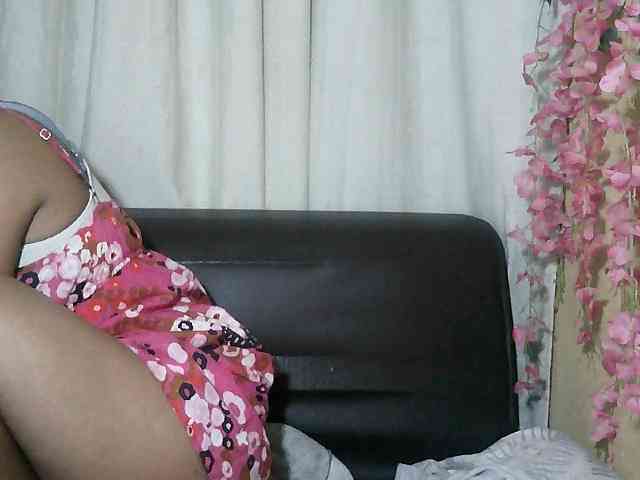 Pussy01lips webcam