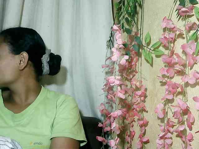 Pussy01lips webcam