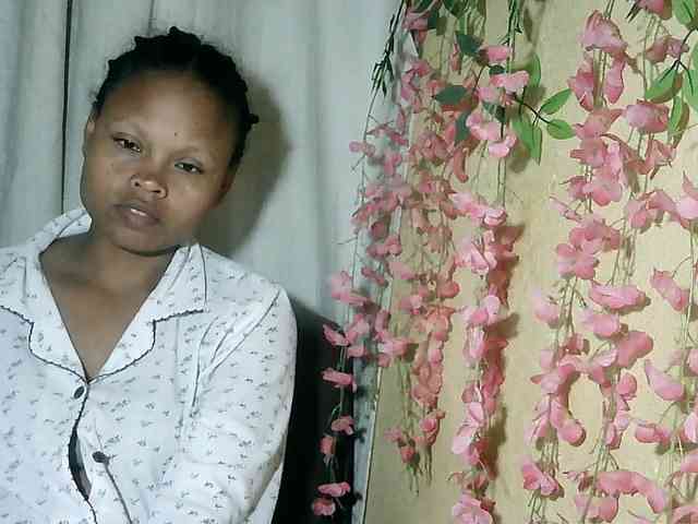 Pussy01lips webcam
