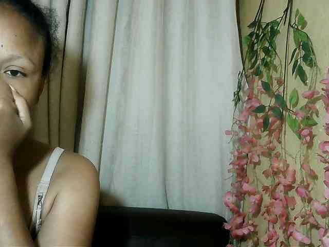 Pussy01lips's webcam live show
