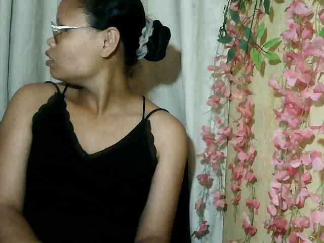 Pussy01lips webcam
