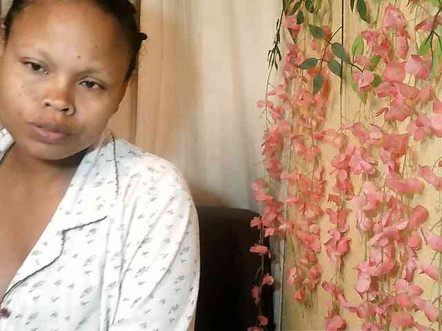 Pussy01lips webcam