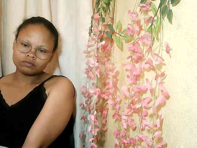 Pussy01lips webcam