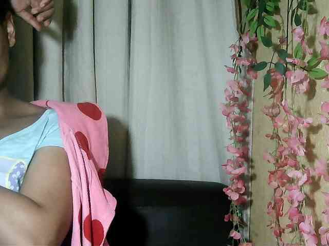 Pussy01lips webcam