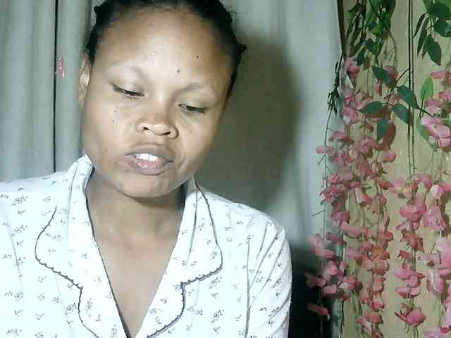 Pussy01lips webcam