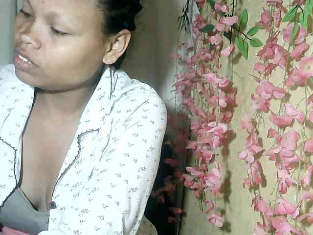 Pussy01lips webcam
