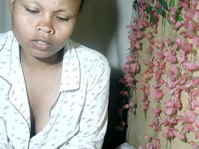 Pussy01lips webcam