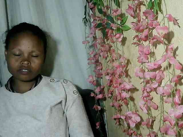 Pussy01lips webcam
