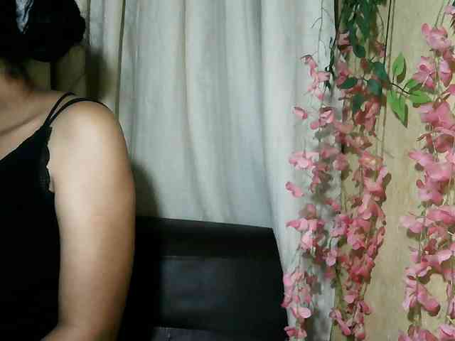Pussy01lips webcam