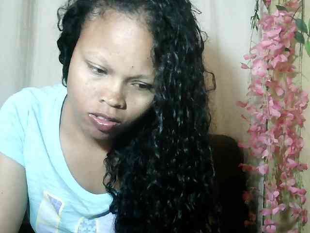 Pussy01lips webcam