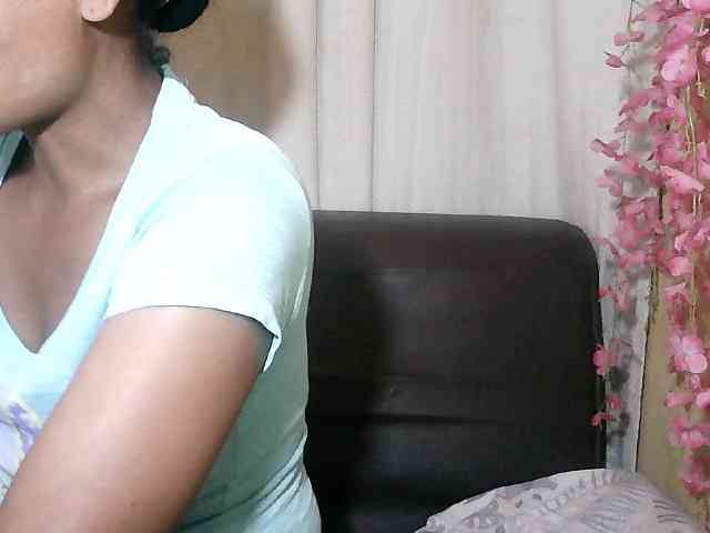 Pussy01lips webcam