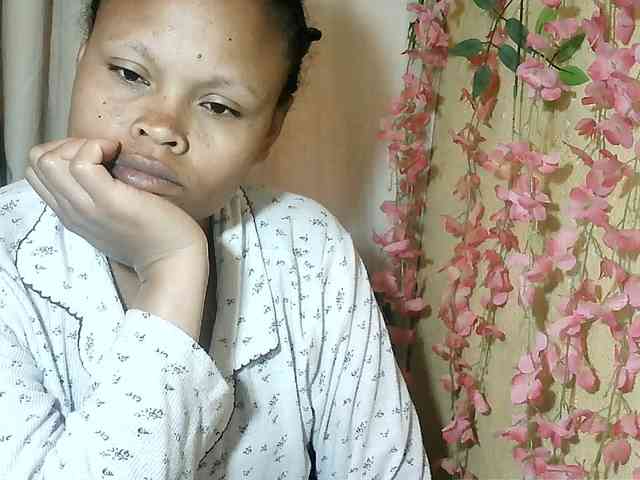 Pussy01lips webcam