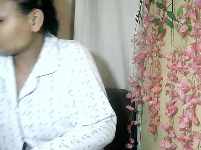 Pussy01lips webcam