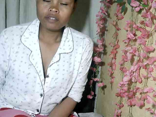 Pussy01lips webcam