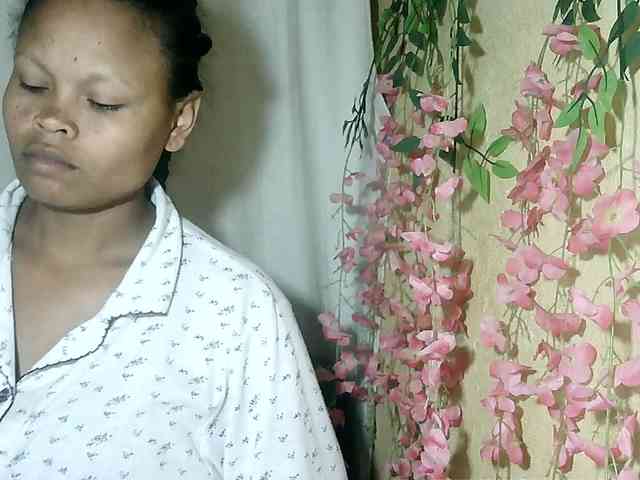 Pussy01lips webcam