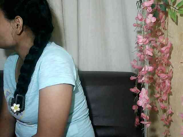 Pussy01lips webcam
