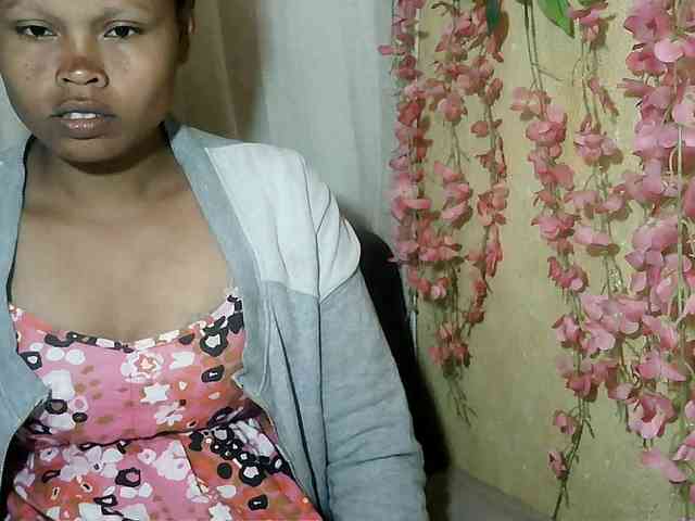Pussy01lips webcam