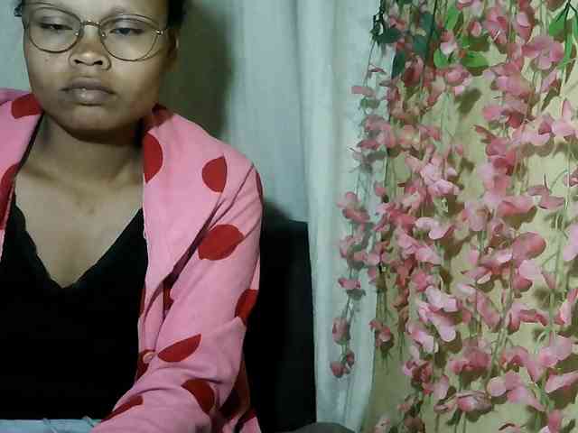Pussy01lips webcam