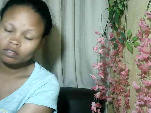 Pussy01lips webcam