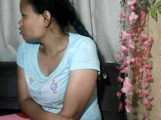 Pussy01lips webcam