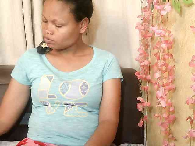 Pussy01lips webcam