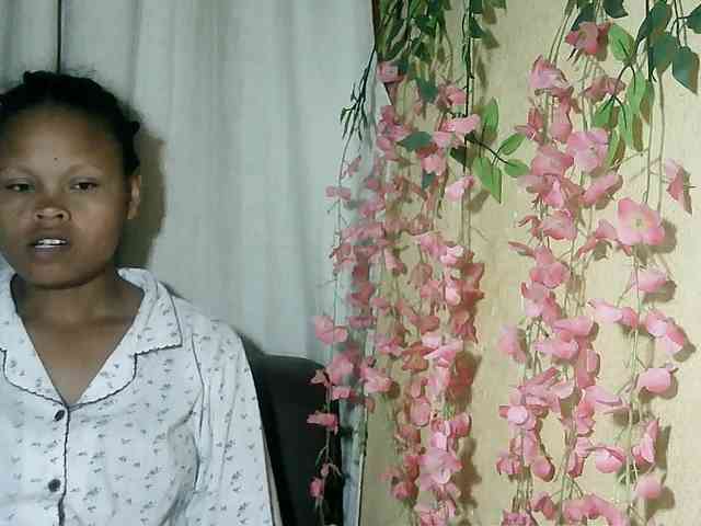 Pussy01lips webcam